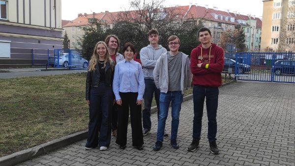 Zespoły PMG i Debate Lab
