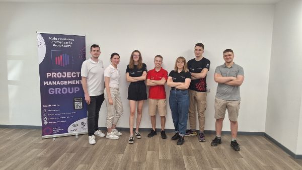 Zespoły PMG i PWR Racing Team na spotkaniu podsumowującym
